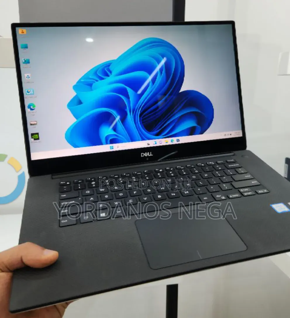 New Laptop Dell XPS 15 16GB Intel Core i7 SSD 512GB