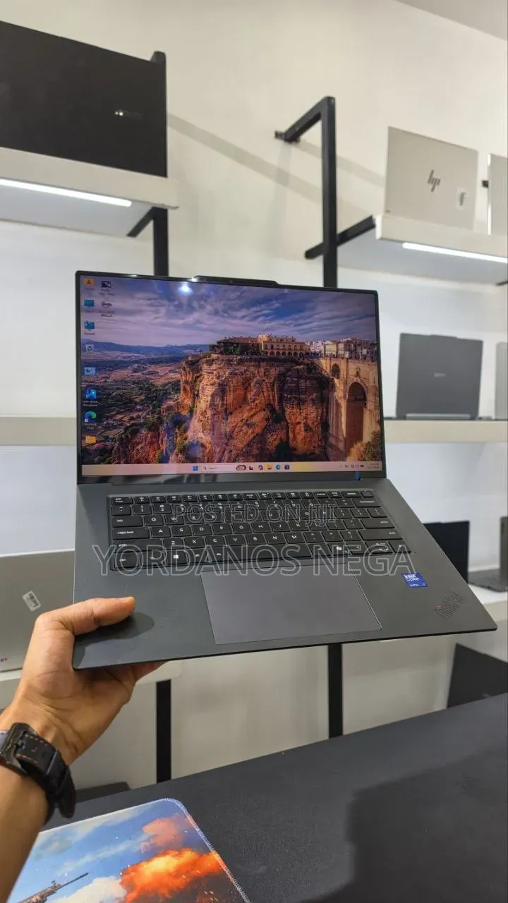 New Laptop Lenovo ThinkPad A31 32GB Intel Core Ultra 7 SSD 1T