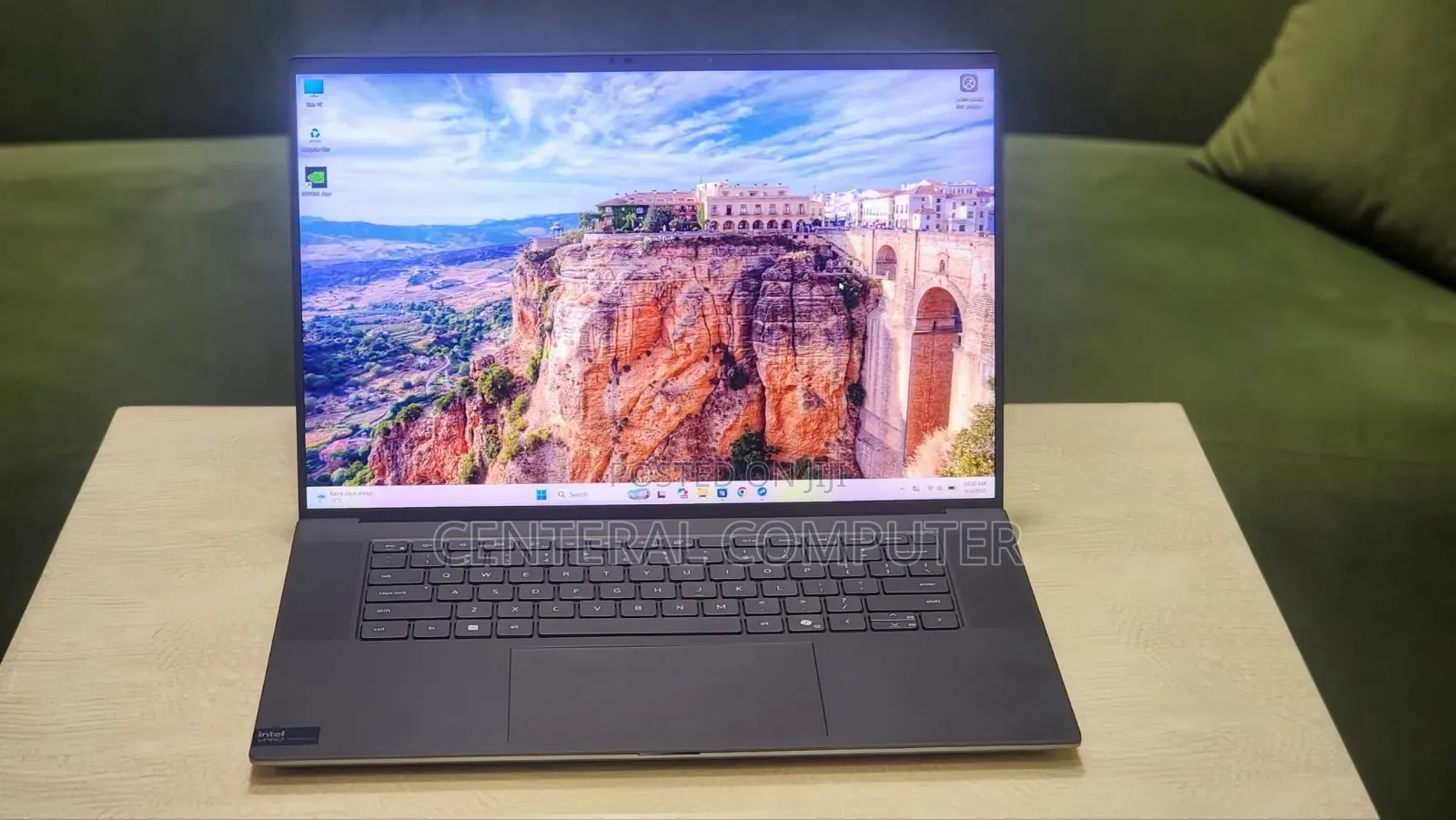 New Laptop Dell Pro Max 16 32GB Intel Core Ultra 7 SSD 1T