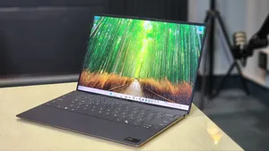 New Laptop Dell Pro Max 16 32GB Intel Core Ultra 7 SSD 1T