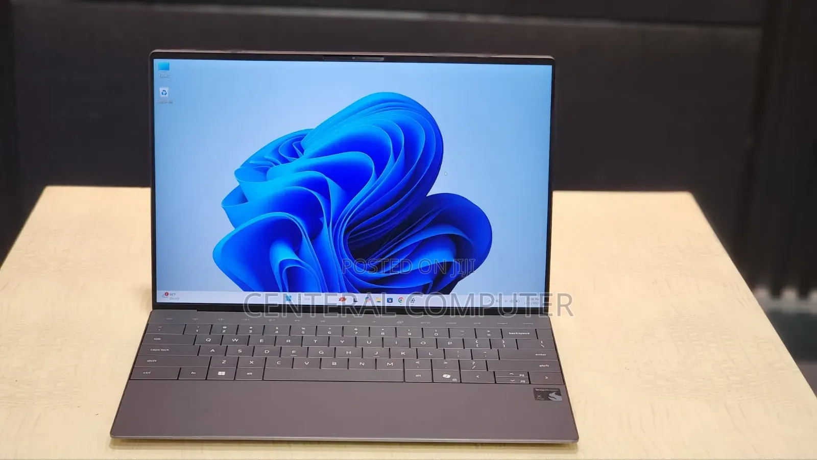 New Laptop Dell Pro Max 16 32GB Intel Core Ultra 7 SSD 1T