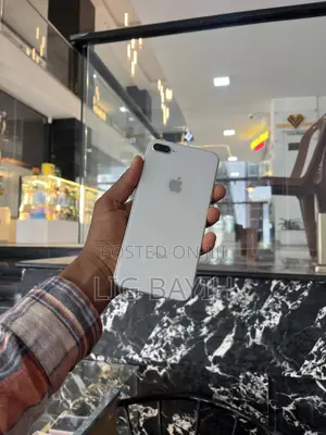 Apple iPhone 8 Plus 64 GB White