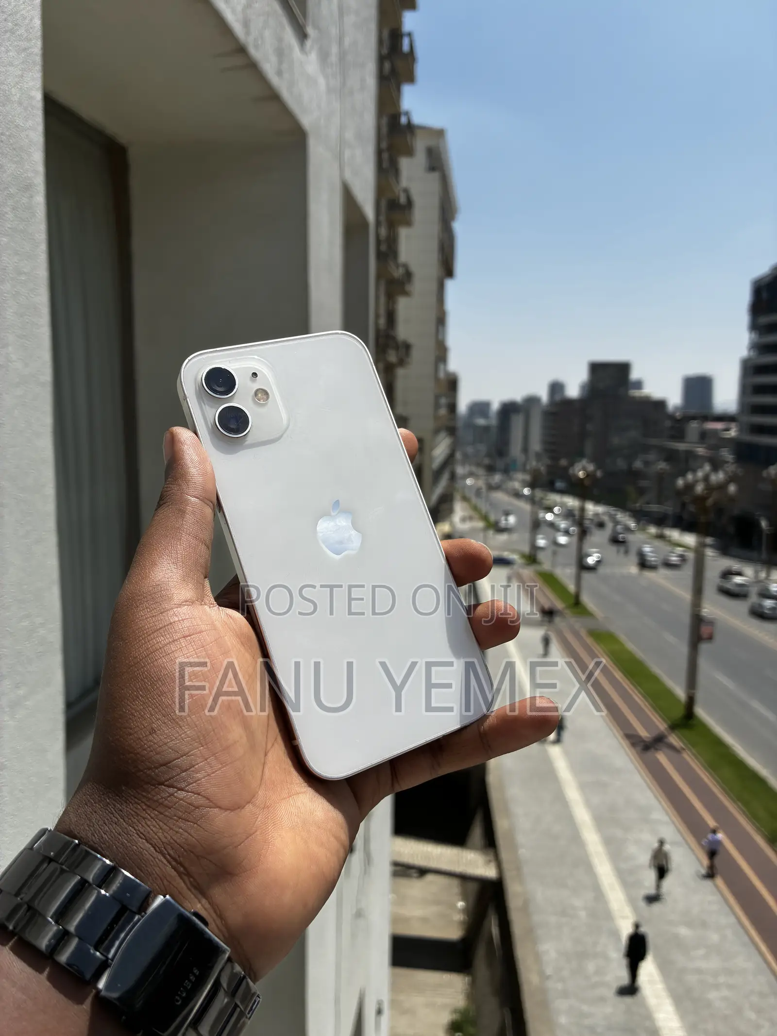 New Apple iPhone 12 64 GB White