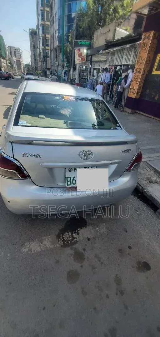 Toyota Belta 2007 Gray