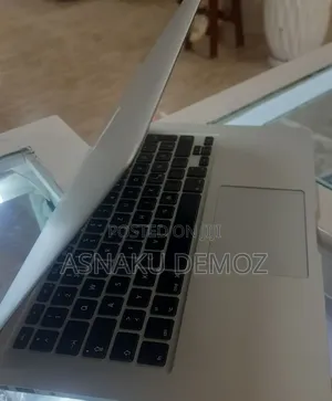 New Laptop Apple MacBook Air 2017 8GB Intel Core i5 SSD 128GB