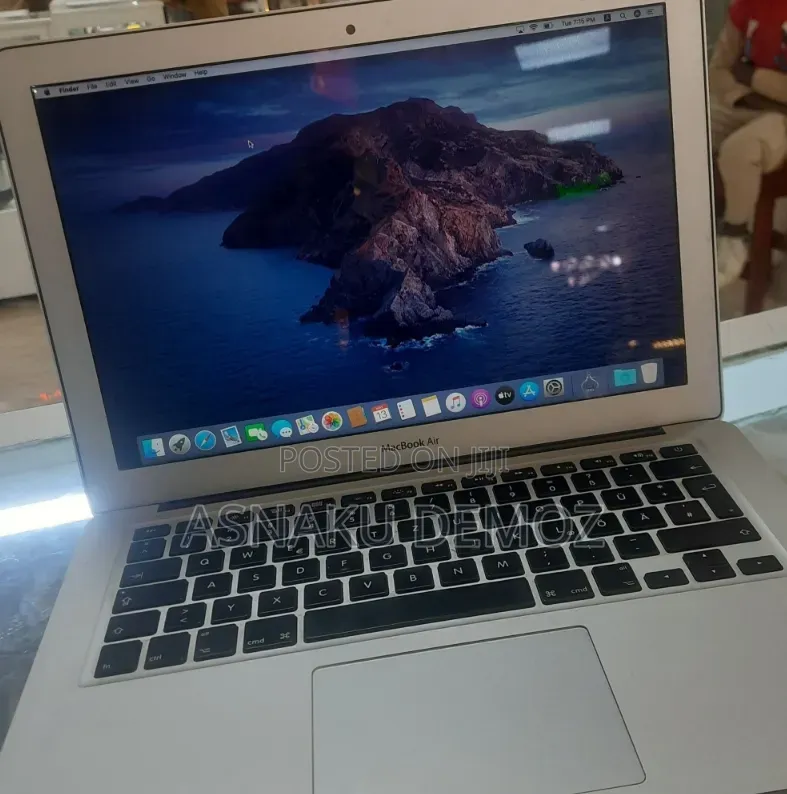 New Laptop Apple MacBook Air 2017 8GB Intel Core i5 SSD 128GB