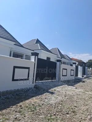Furnished 4bdrm Farm House in Yeka for sale