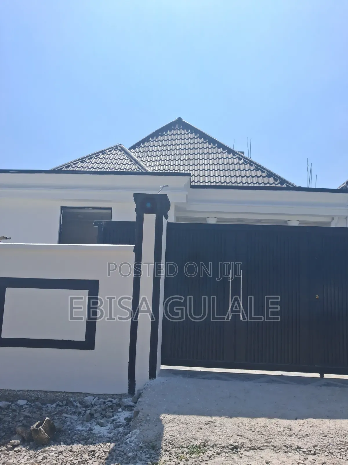 Furnished 4bdrm Farm House in Yeka for sale