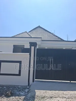 Furnished 4bdrm Farm House in Yeka for sale