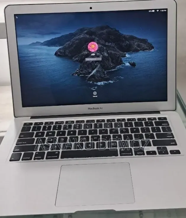 New Laptop Apple MacBook Air 2017 8GB Intel Core i5 SSD 128GB