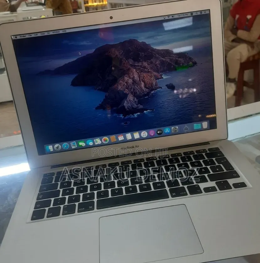 New Laptop Apple MacBook Air 2017 8GB Intel Core i5 SSD 128GB