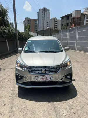 Suzuki Ertiga 2021 Silver