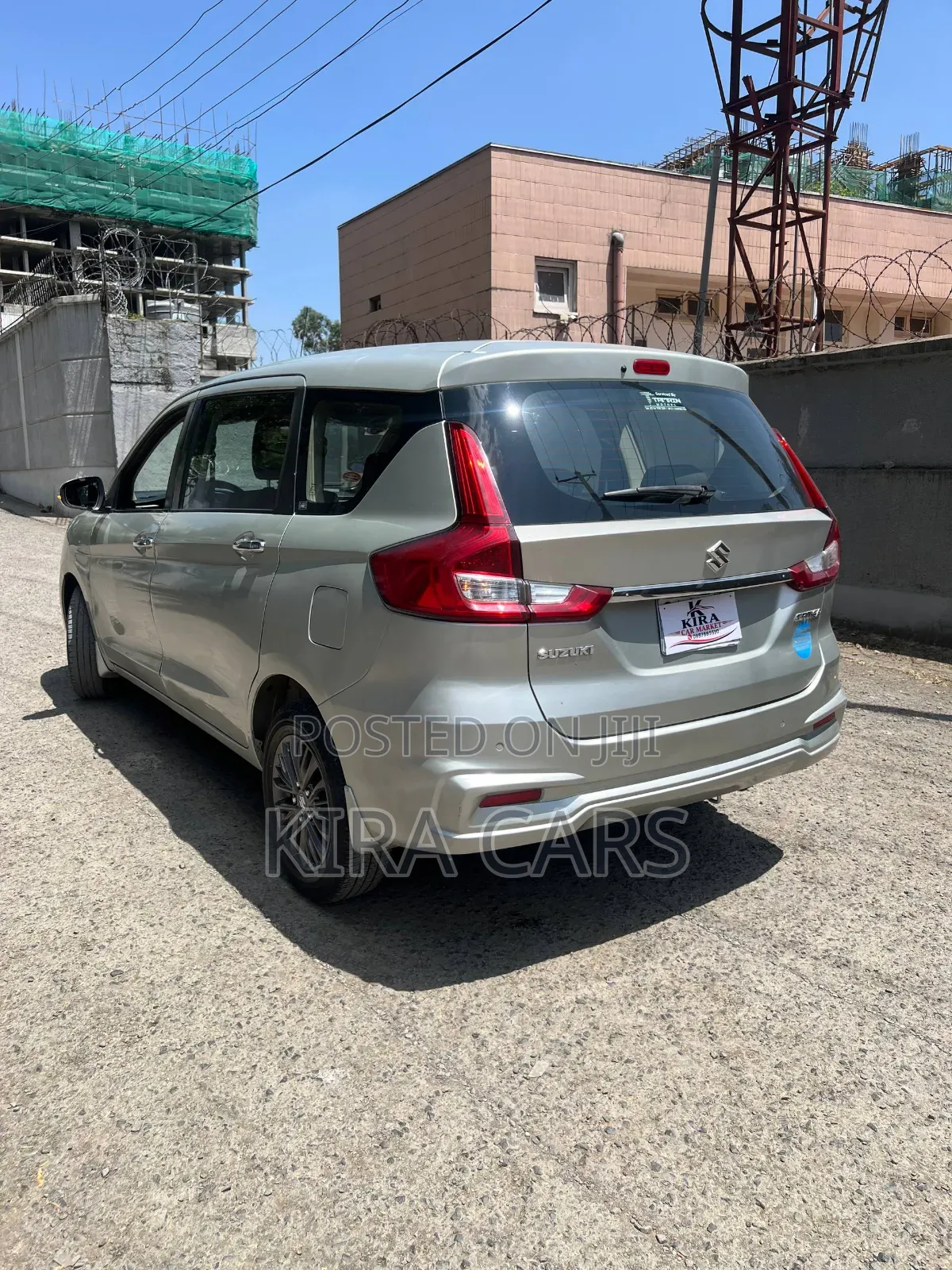 Suzuki Ertiga 2021 Silver