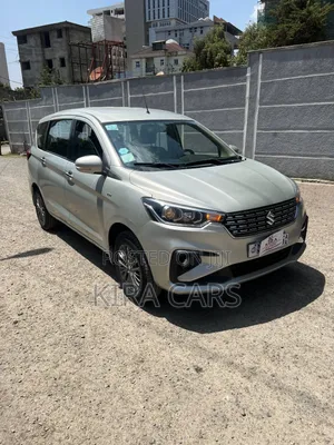 Suzuki Ertiga 2021 Silver