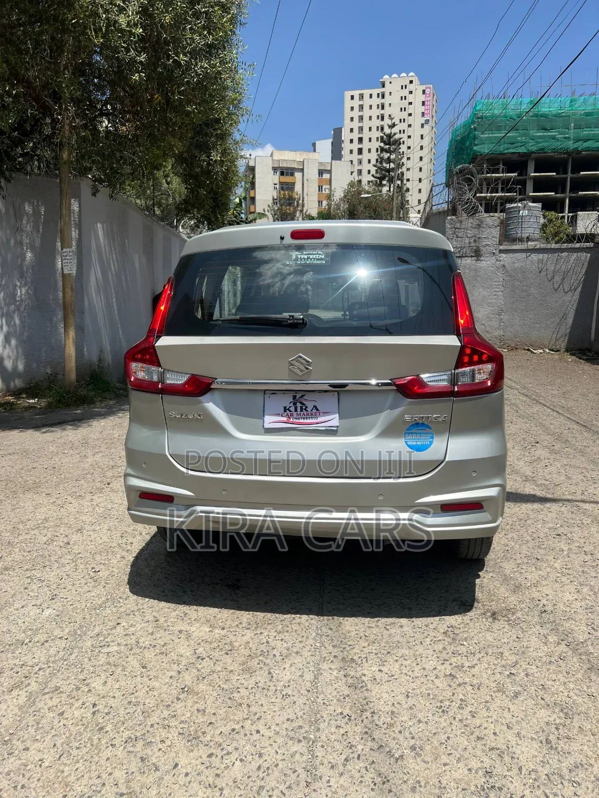 Suzuki Ertiga 2021 Silver