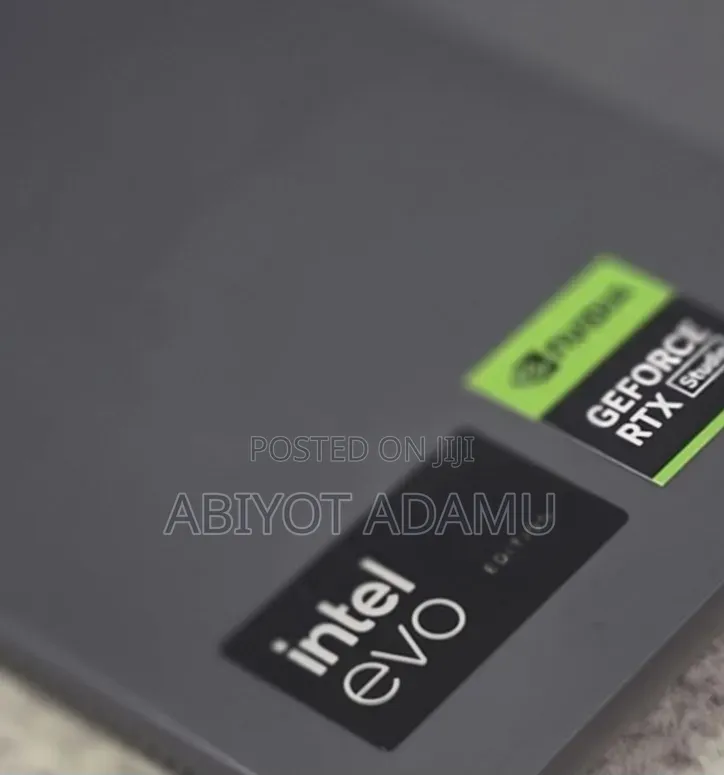New Lenovo Yoga Pro 9i Aura Edition 8GB Intel Core Ultra 9 SSD 1T