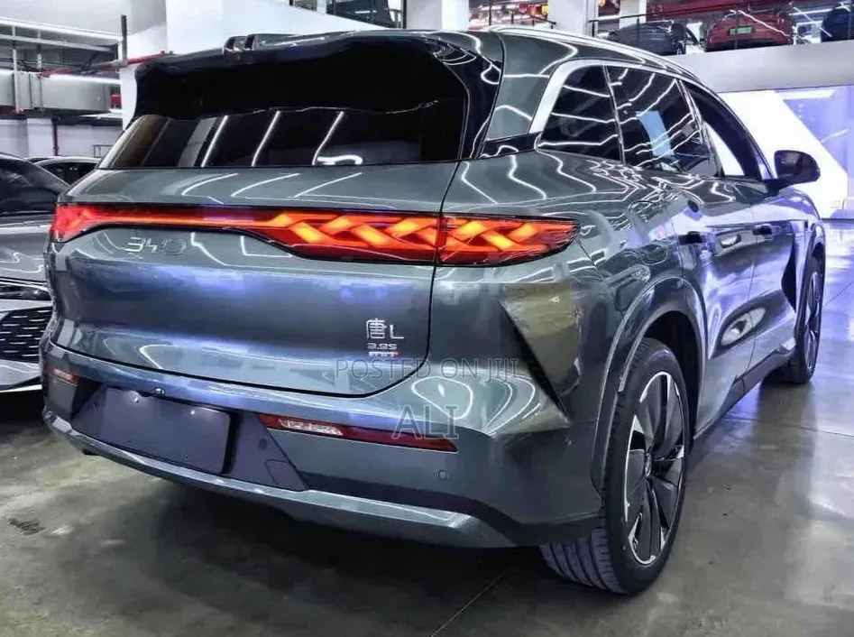 New BYD Tang EV 2025