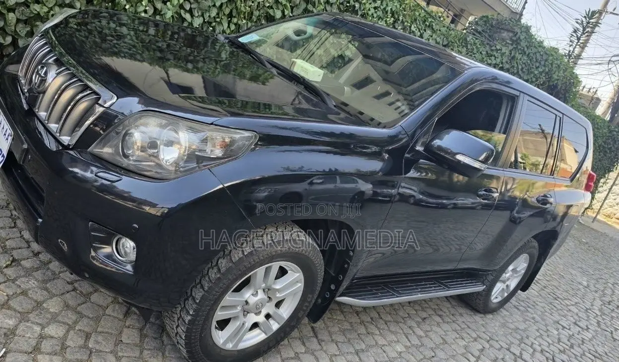 Toyota Land Cruiser Prado 2012 Black