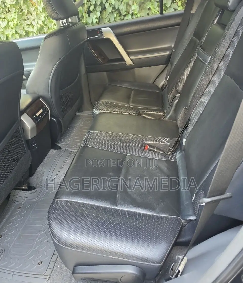 Toyota Land Cruiser Prado 2012 Black