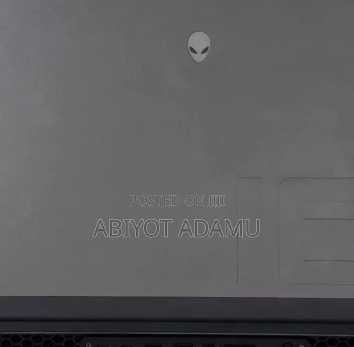 New Laptop Alienware M18 R2 16GB Intel Core i9 SSD 2T