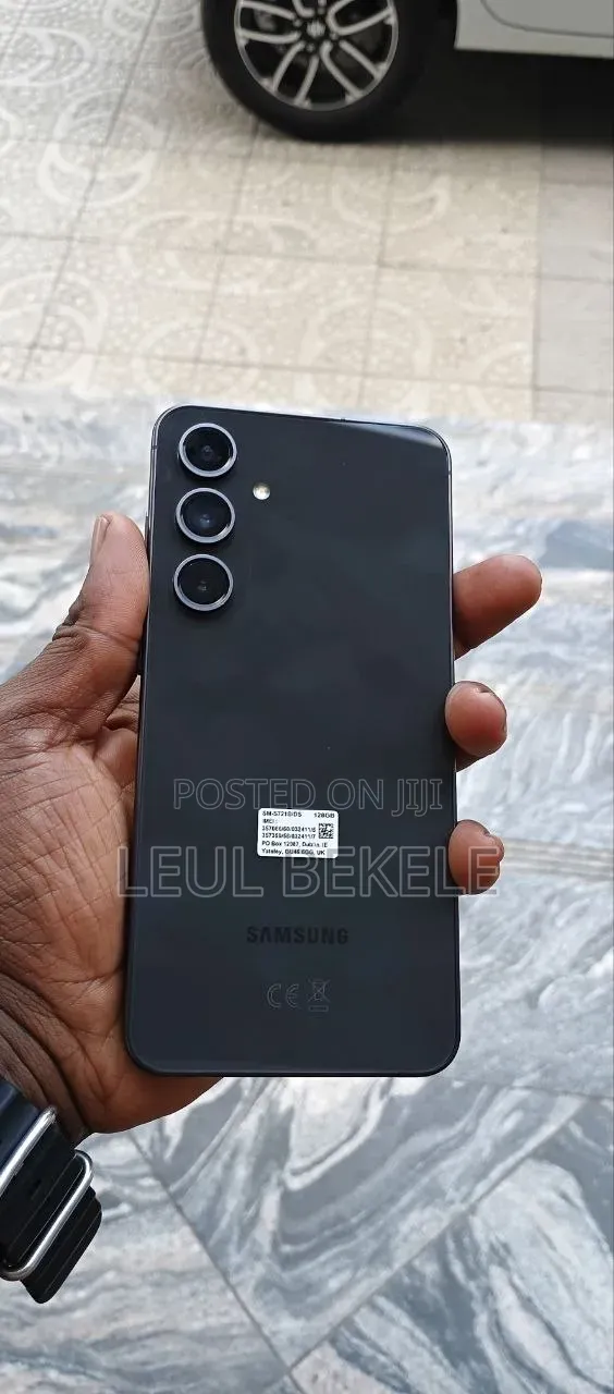 New Samsung Galaxy S24 FE 128 GB Graphite