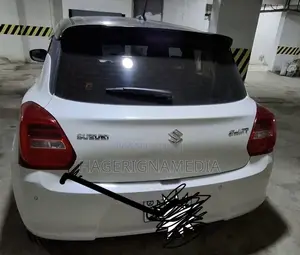 Suzuki Swift 2022 White