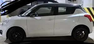 Suzuki Swift 2022 White