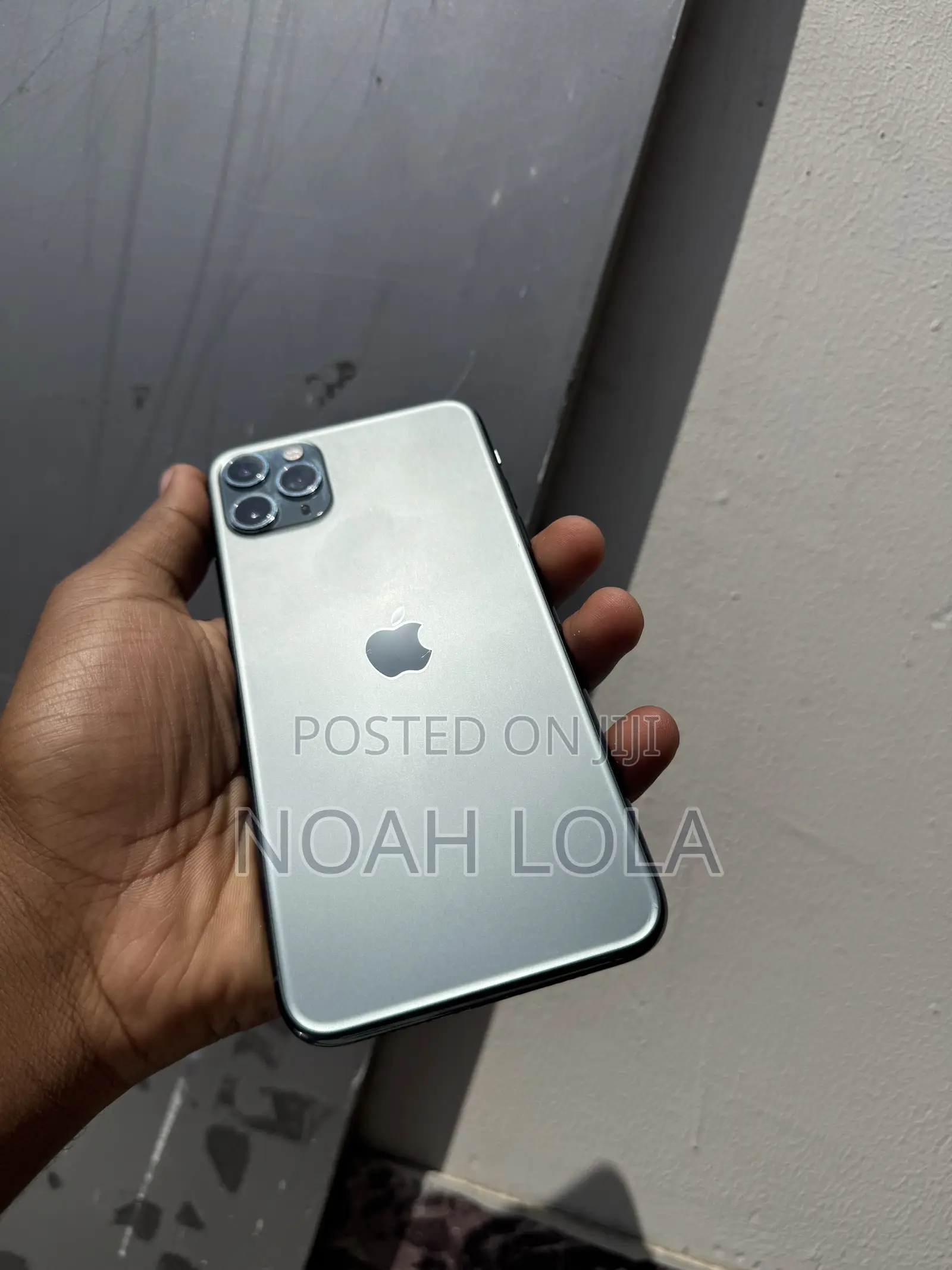 New Apple iPhone 11 Pro Max 64 GB Black