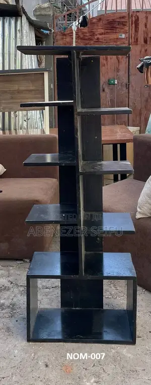 Modern Black Display Shelf – Bookshelf & Storage