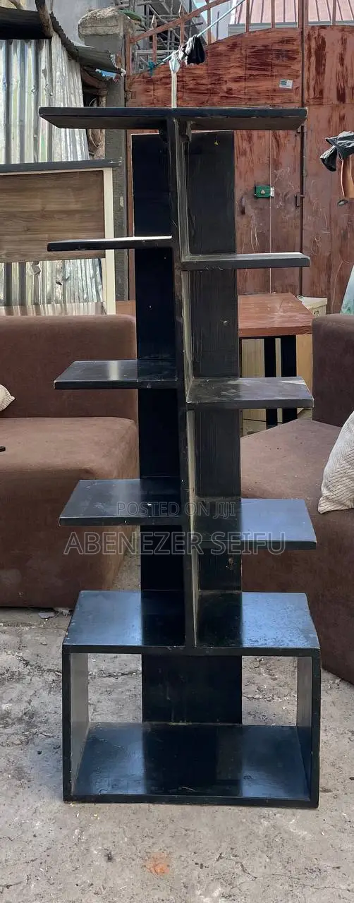 Modern Black Display Shelf – Bookshelf & Storage
