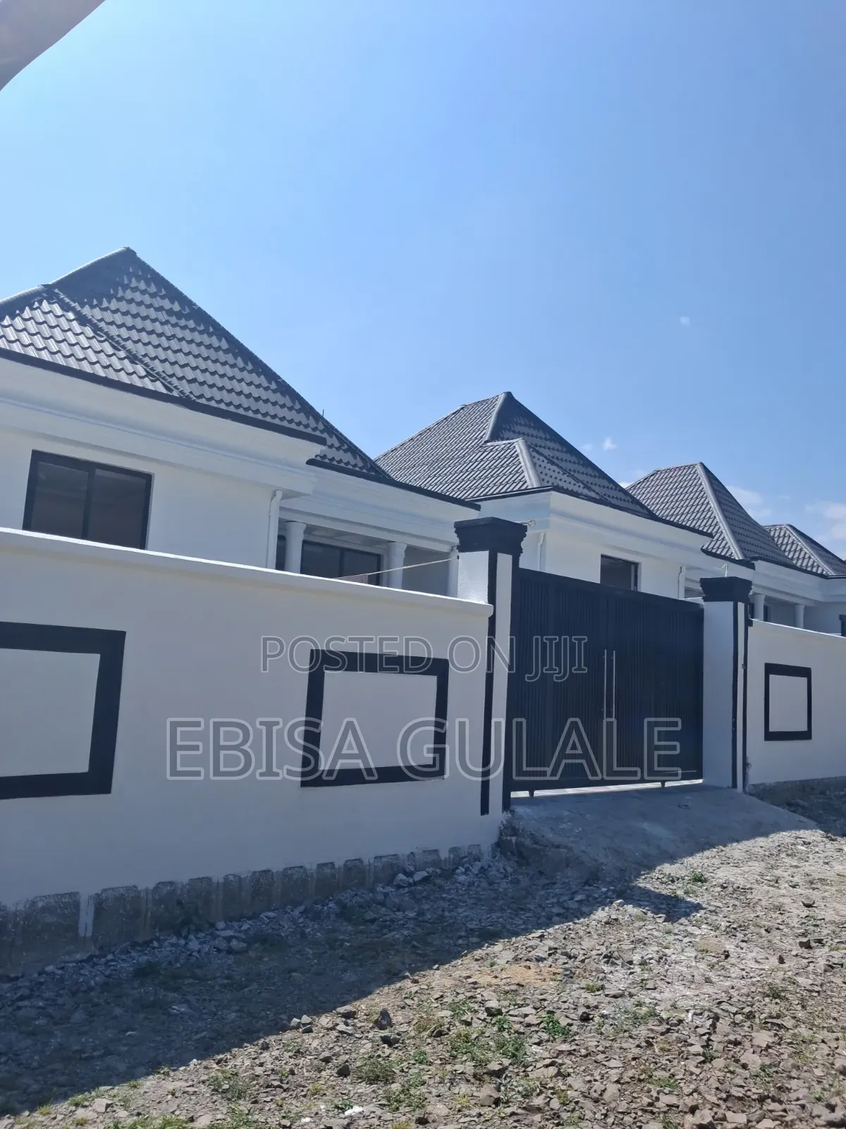 5bdrm Farm House in Yeka for sale