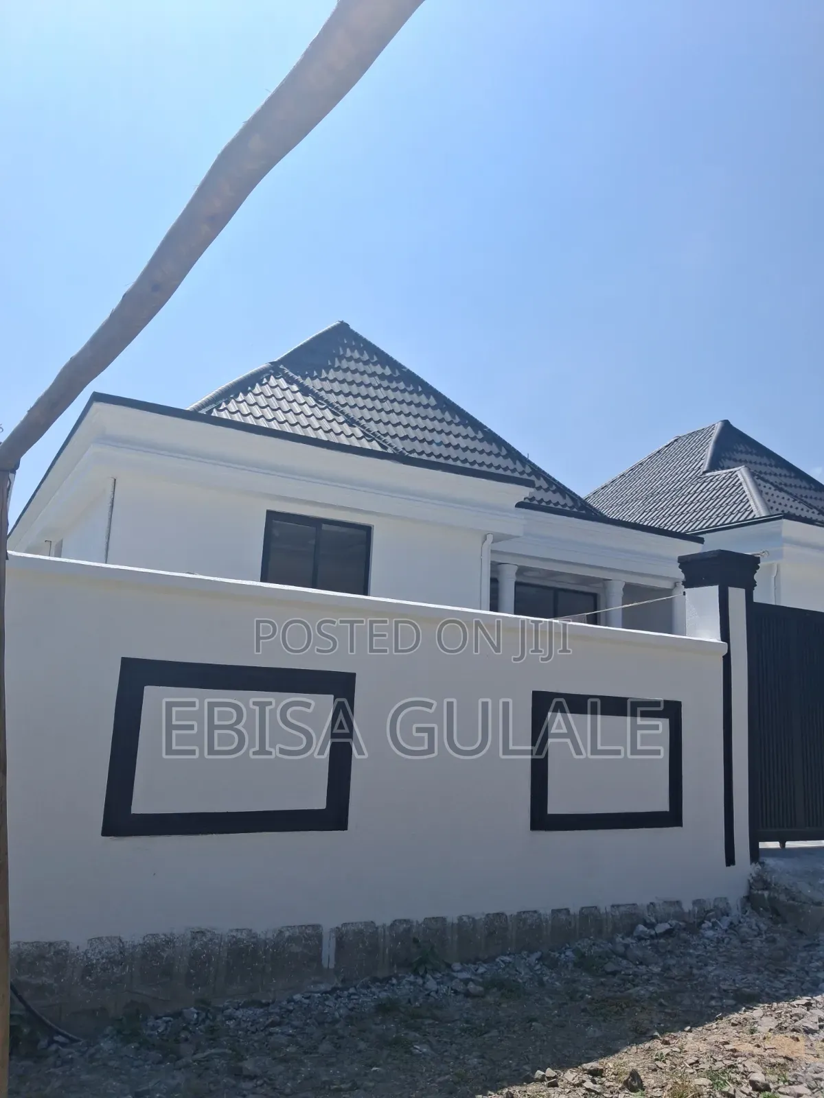 5bdrm Farm House in Yeka for sale