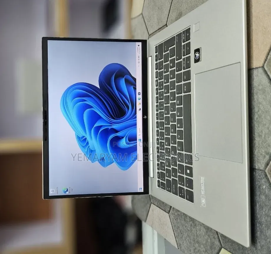 New Laptop HP EliteBook 1040 16GB Intel Core i7 SSD 512GB