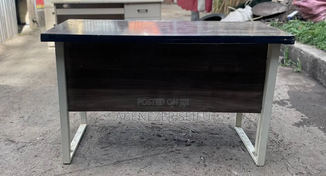 Office Desk With Metal Legs – Slightly Used