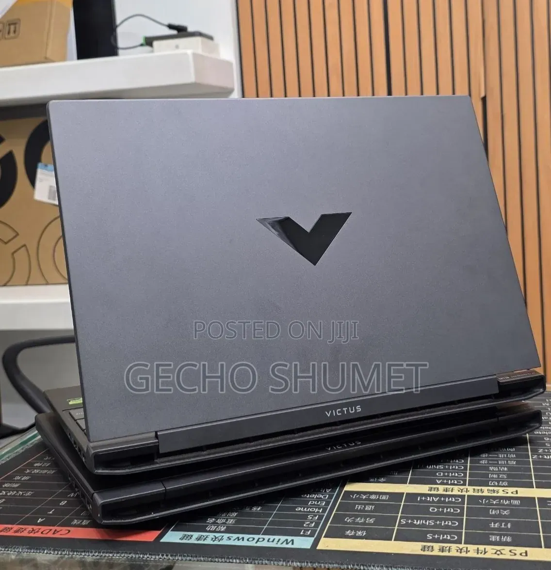 New Laptop HP Victus 16 16GB AMD Ryzen 7 SSD 512GB