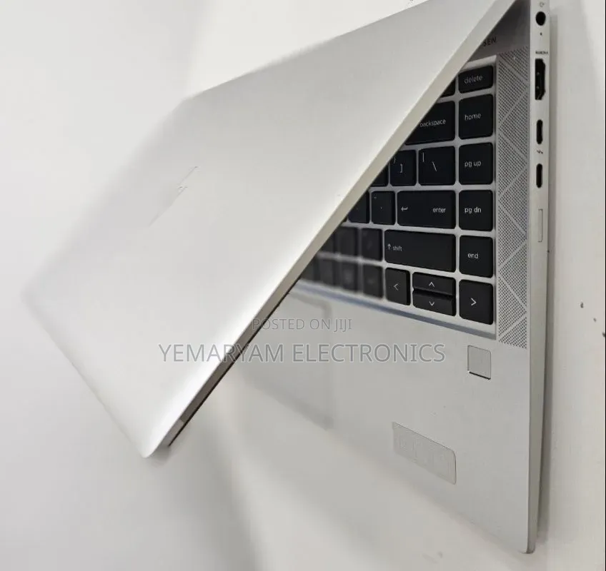 New Laptop HP EliteBook 840 G8 16GB Intel Core i7 SSD 512GB
