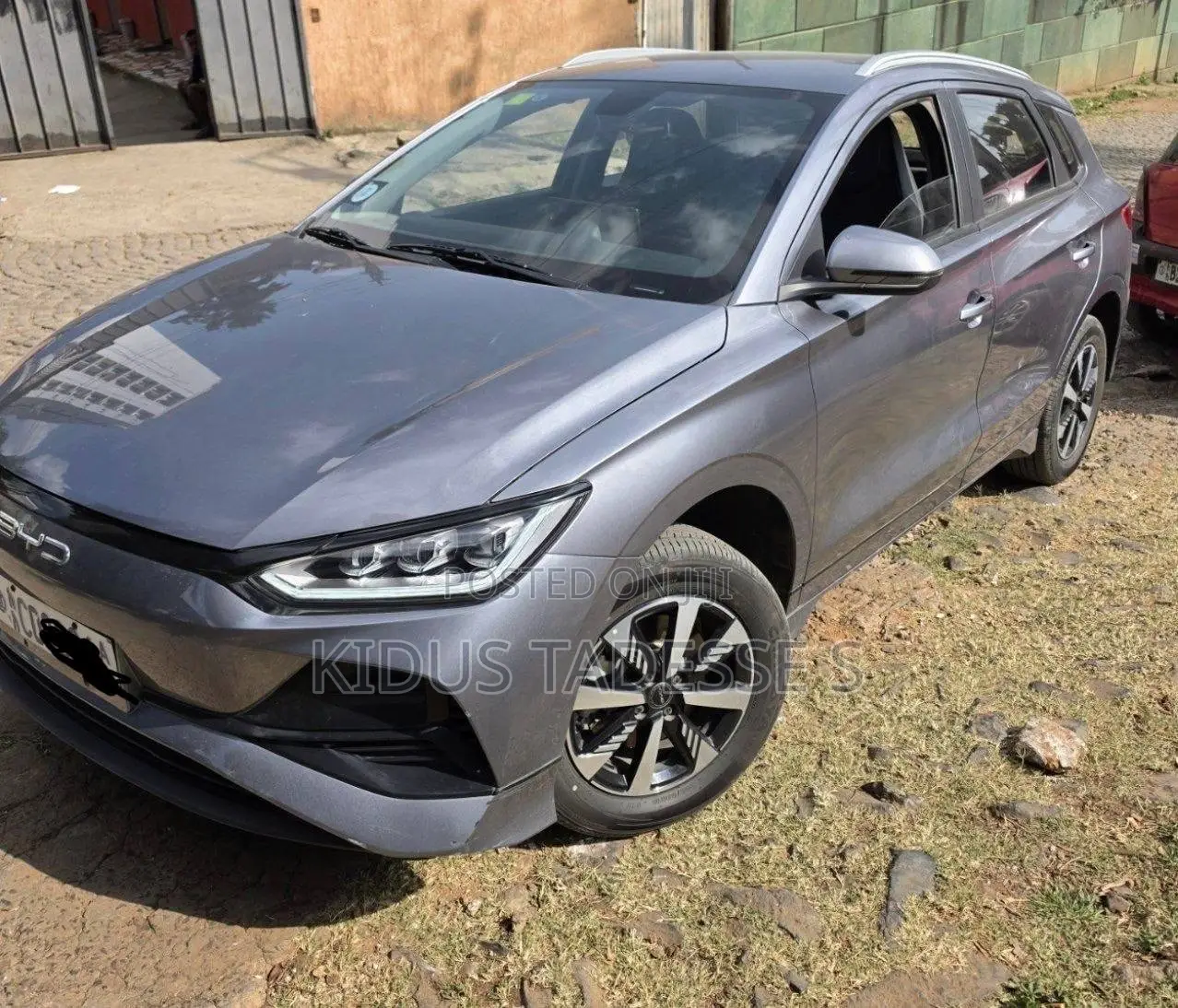 BYD E2 43 kWh 94 hp FWD 2025 Gray