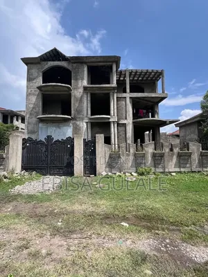 8bdrm Farm House in Yeka for sale