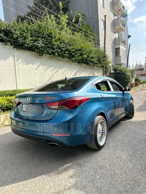 Hyundai Avante 2015 Blue
