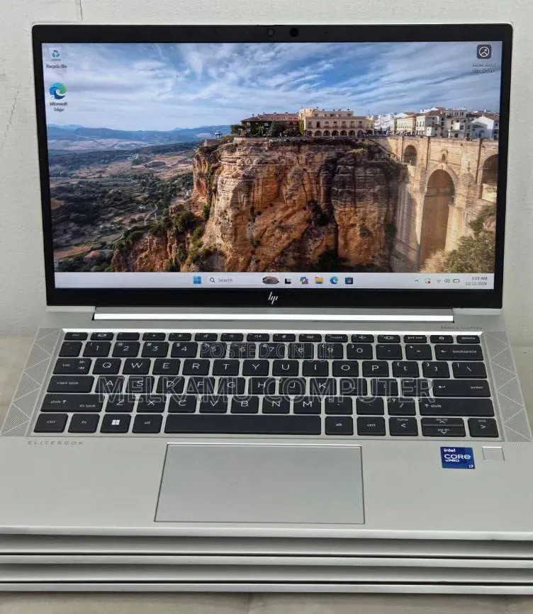 New Laptop HP EliteBook 830 G8 16GB Intel Core i5 SSD 512GB