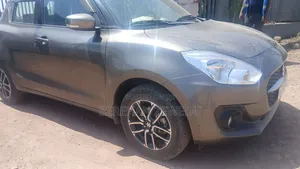 Suzuki Swift 2023 Gray
