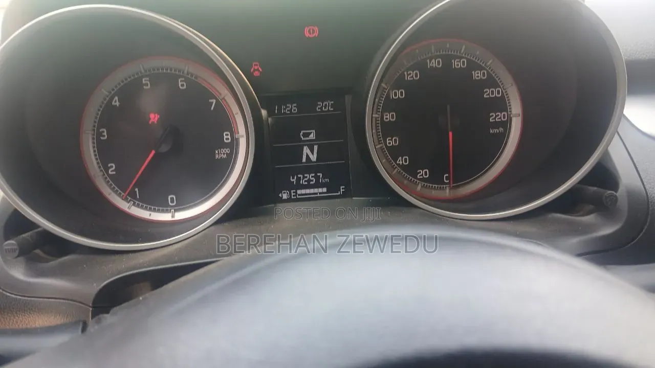 Suzuki Swift 2023 Gray