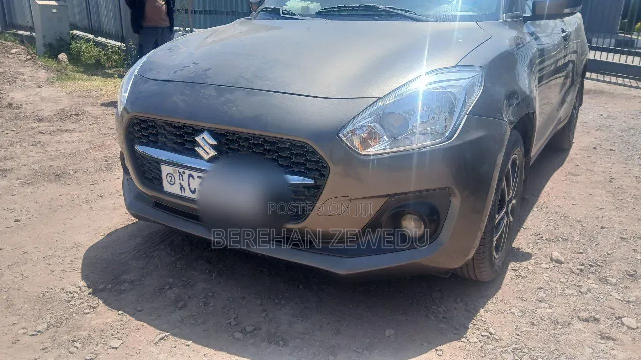 Suzuki Swift 2023 Gray
