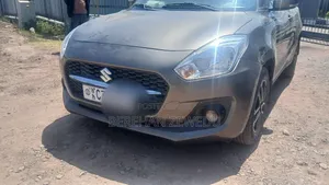 Suzuki Swift 2023 Gray