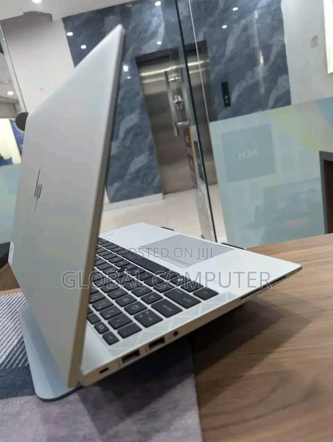 New Laptop HP EliteBook 840 G8 16GB Intel Core i5 SSD 512GB