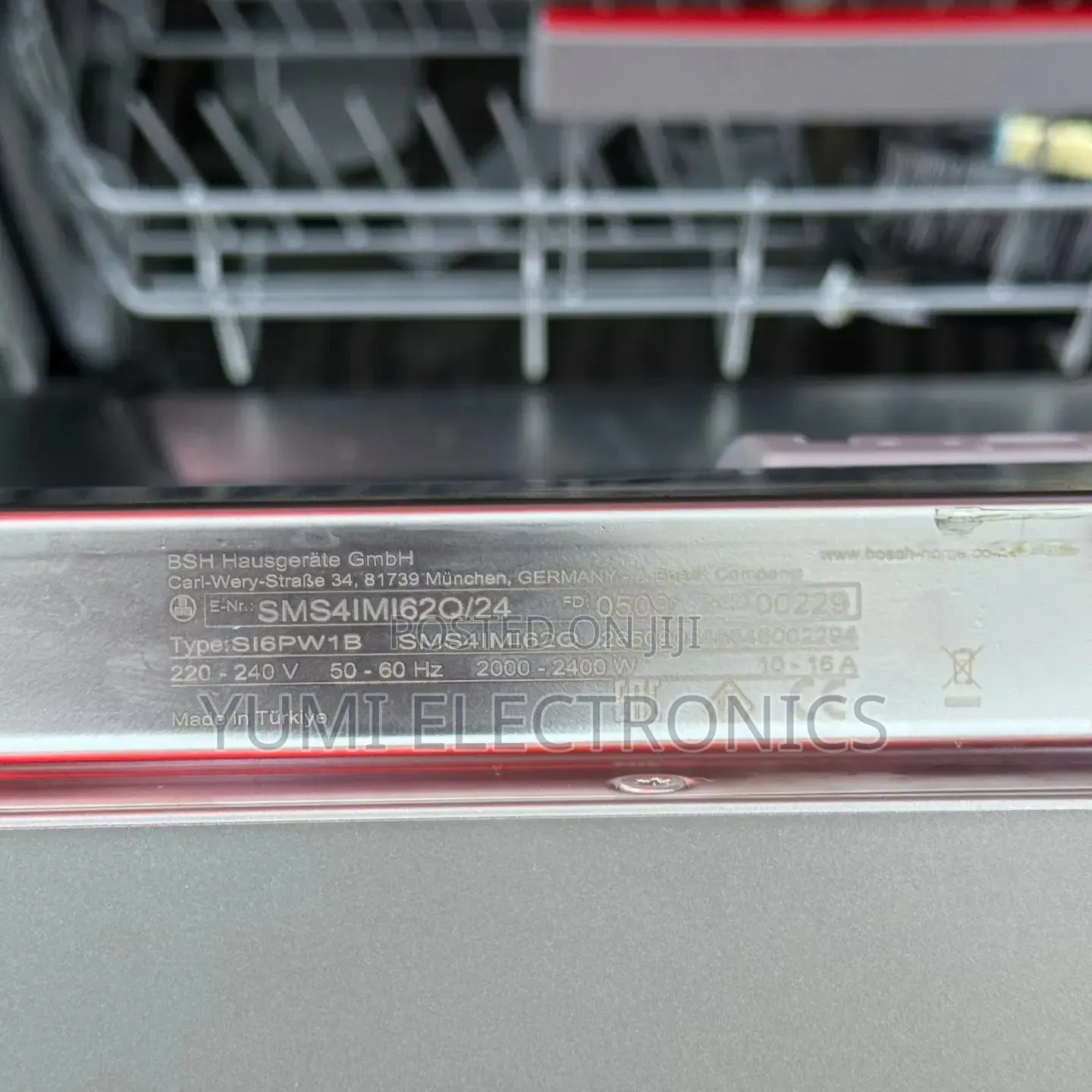 Bosch 14 Person Dishwasher Serie 4 (3 Baskets, Wi-Fi, Steam