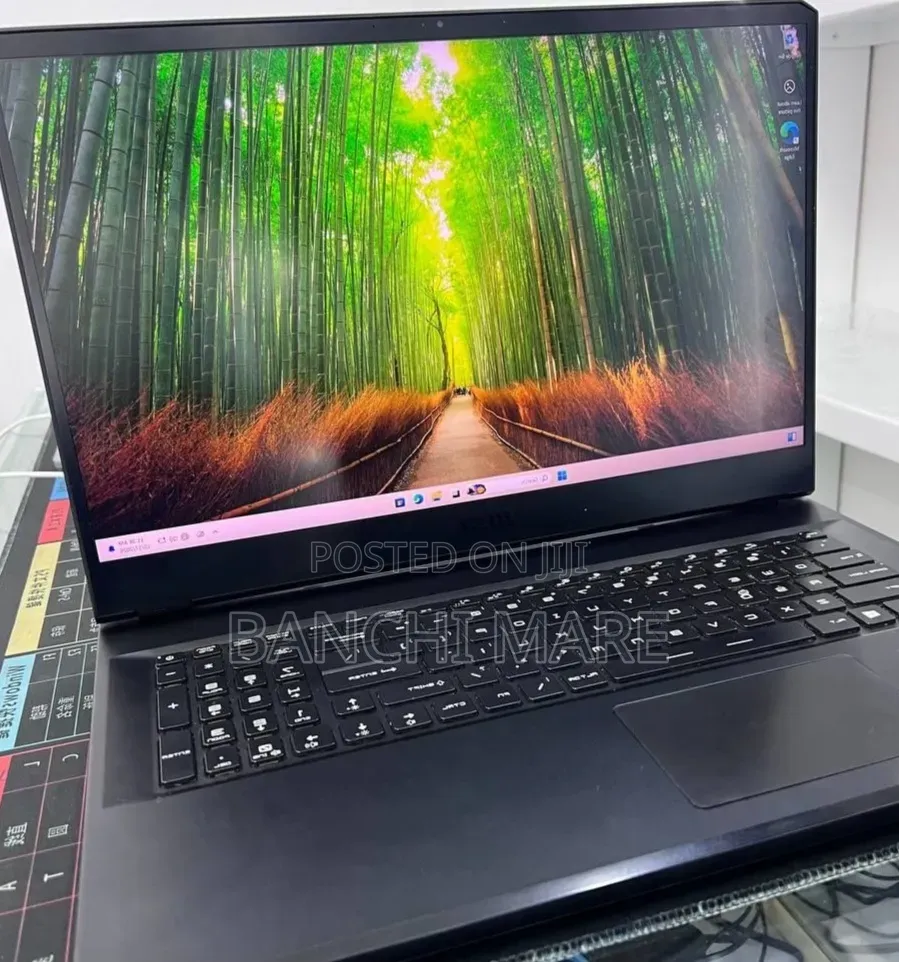 New Laptop MSI GP75 Leopard 16GB Intel Core i7 SSD 512GB
