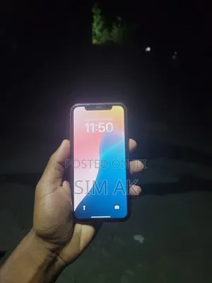 Apple iPhone 11 128 GB Red