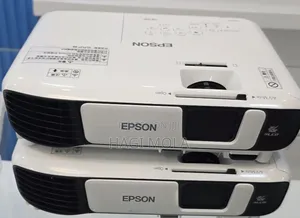 Epson CB-X41 Projector Specifications
• Brightness: 3,600 Lu