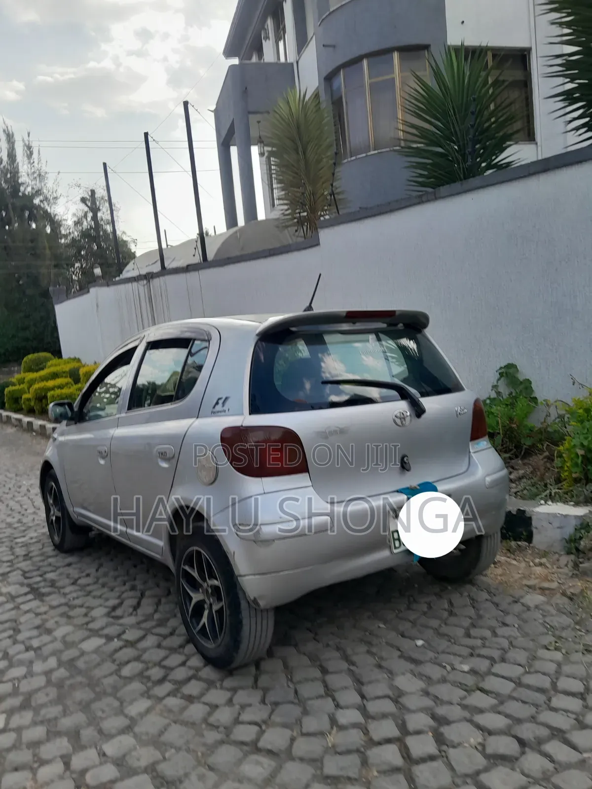Toyota Vitz 2003 Silver